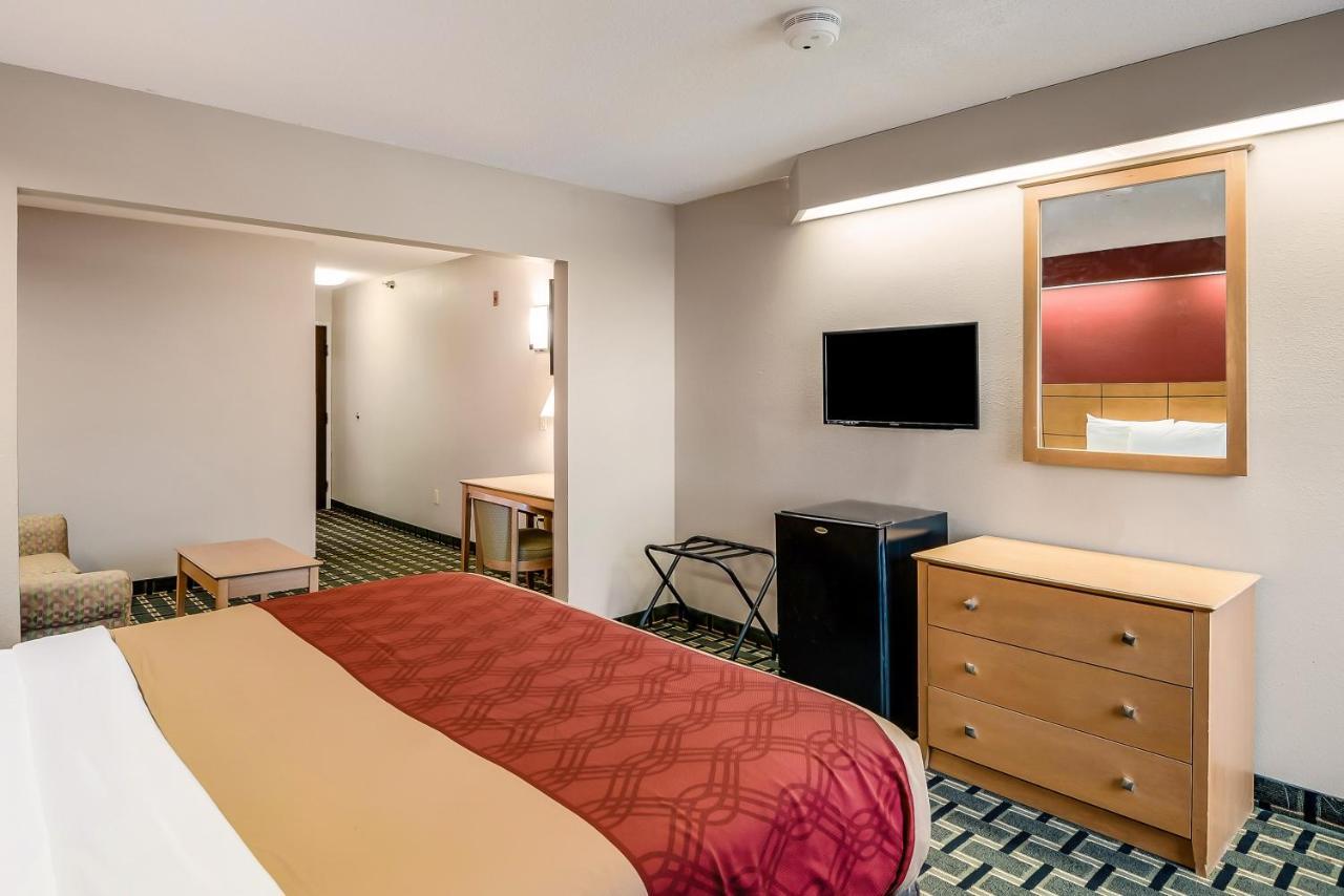 Econo Lodge Inn & Suites Peoria Illinois מראה חיצוני תמונה