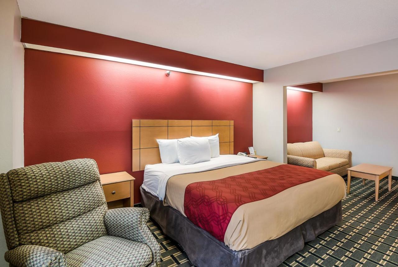 Econo Lodge Inn & Suites Peoria Illinois מראה חיצוני תמונה