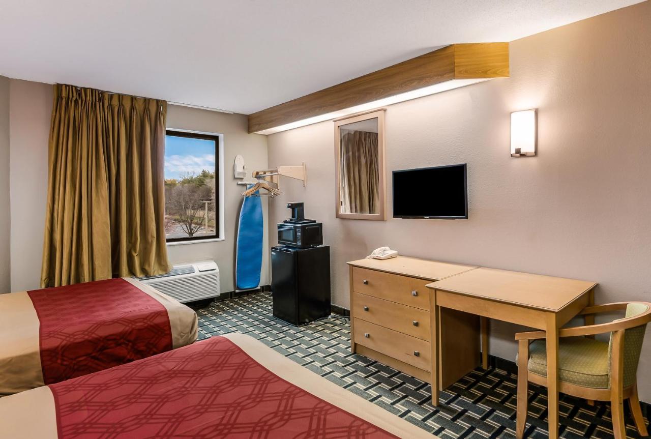 Econo Lodge Inn & Suites Peoria Illinois מראה חיצוני תמונה
