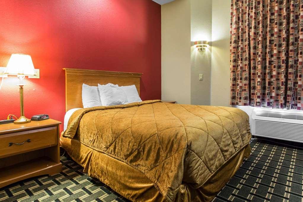 Econo Lodge Inn & Suites Peoria Illinois חדר תמונה