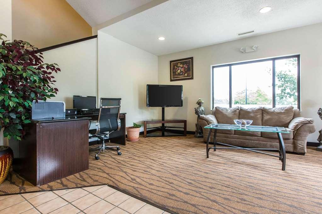 Econo Lodge Inn & Suites Peoria Illinois מראה פנימי תמונה