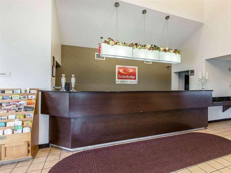 Econo Lodge Inn & Suites Peoria Illinois מראה חיצוני תמונה