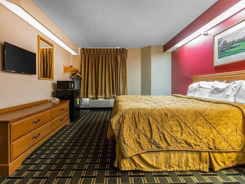 Econo Lodge Inn & Suites Peoria Illinois מראה חיצוני תמונה