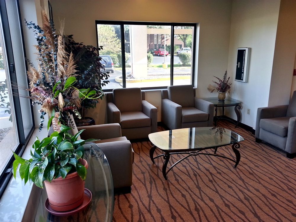 Econo Lodge Inn & Suites Peoria Illinois מראה חיצוני תמונה